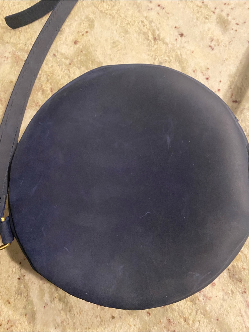 Portland Leather-Crossbody - Picture 3 of 6